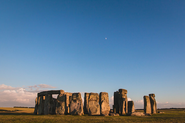 Stonehenge ภาพจาก Flickr Sharon Drummond