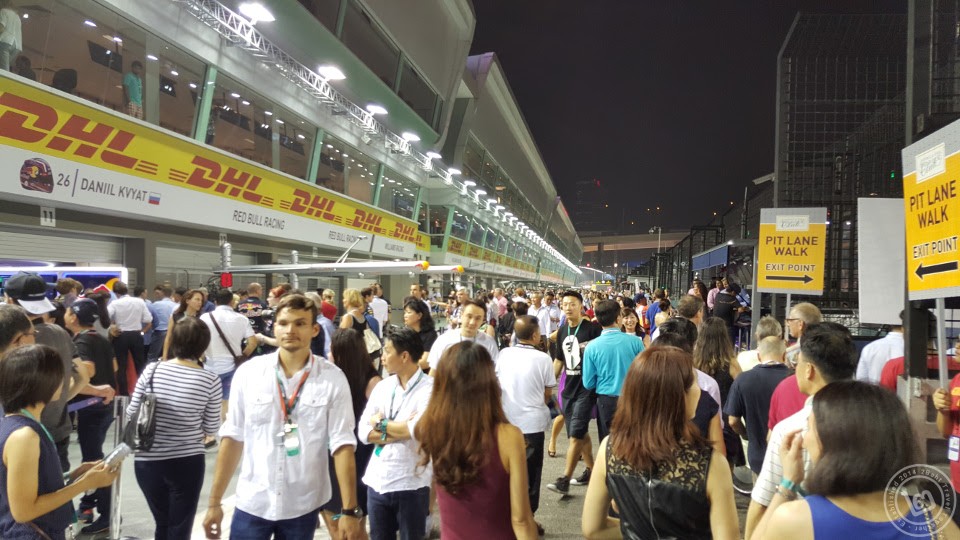 F1 singapore pit walk