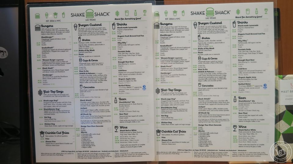 เมนูของร้าน Shake Shack (คลิกเพื่อดูภาพขนาดใหญ่)
