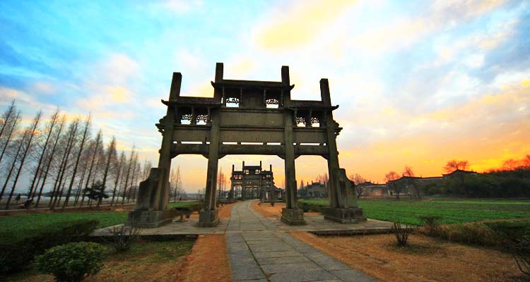 ซุ้มประตู ตระกูลเปา เมืองถังเหย่ (Tangyue Archways Bao Garden)