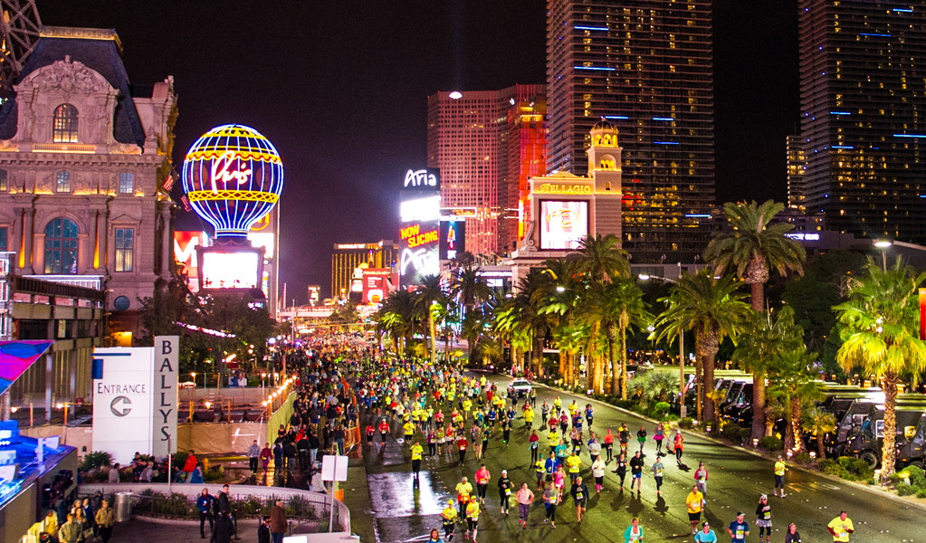 งานวิ่งมาราธอน ต่างประเทศ: ภาพจากเว็บไซต์ Rock ‘n’ Roll Las Vegas Marathon