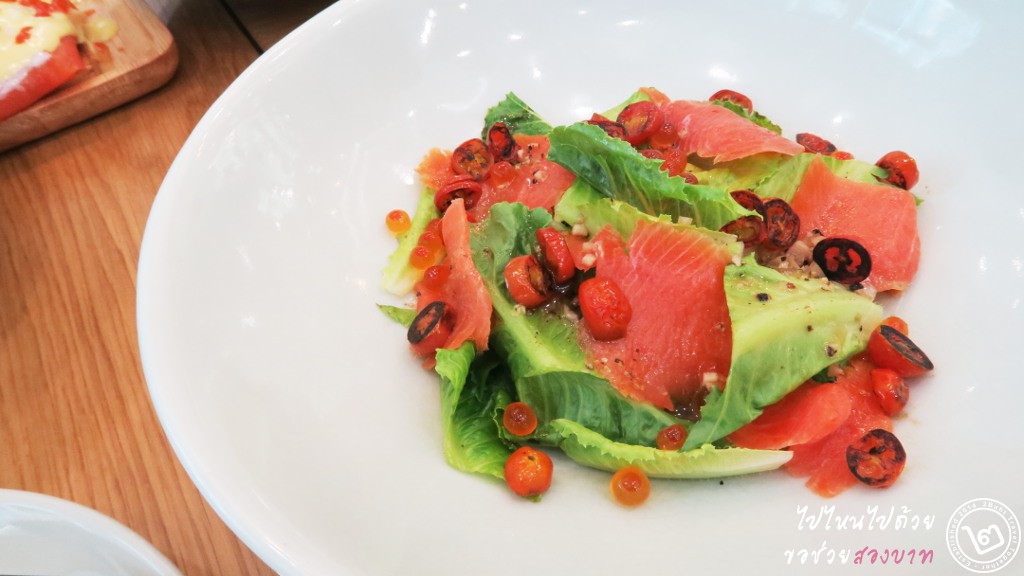 Printa Cafe Salmon Salad