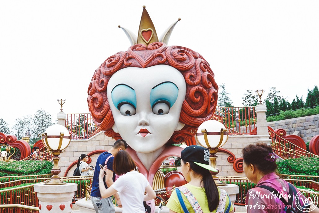 Shanghai Disneyland, alice in wonderland
