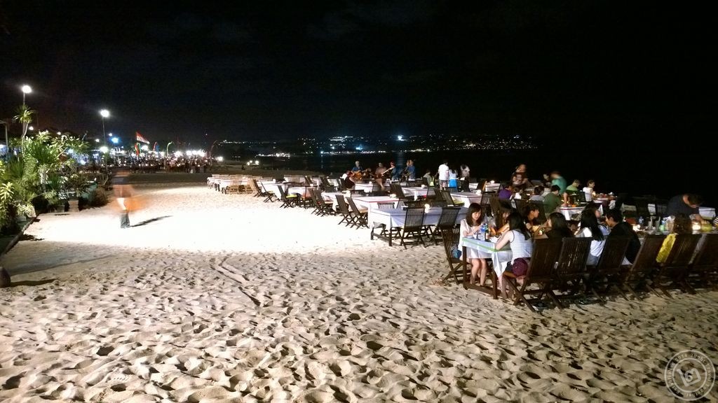 ชิมอาหารทะเลบาหลี ที่หาด Jimbaran ยามค่ำคืน