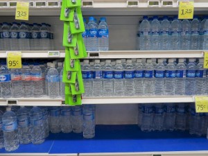 ซื้อน้ำดื่มในสิงคโปร์ไม่แพงอย่างที่คิด