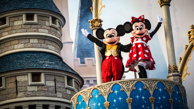 แพงได้อีก Disneyland ในสหรัฐอเมริกา ขึ้นค่าตั๋วอีกแล้ว