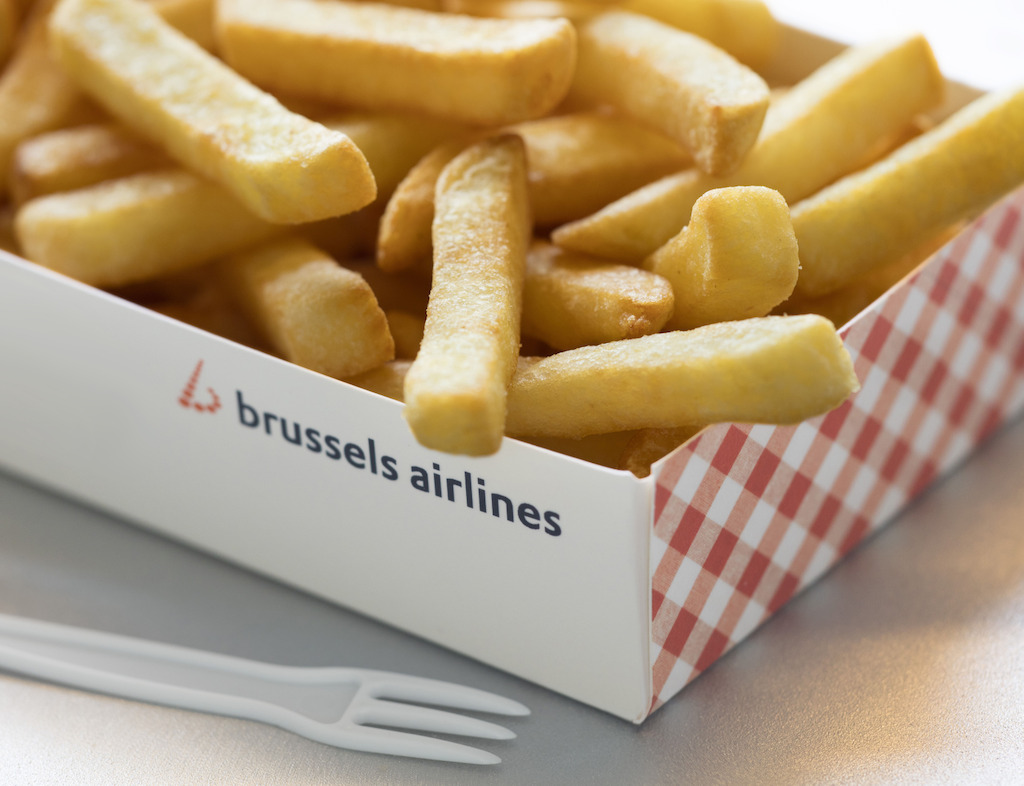 สายการบิน Brussels Airlines เตรียมเสิร์ฟ “มันฝรั่งทอด” บนเครื่องบิน