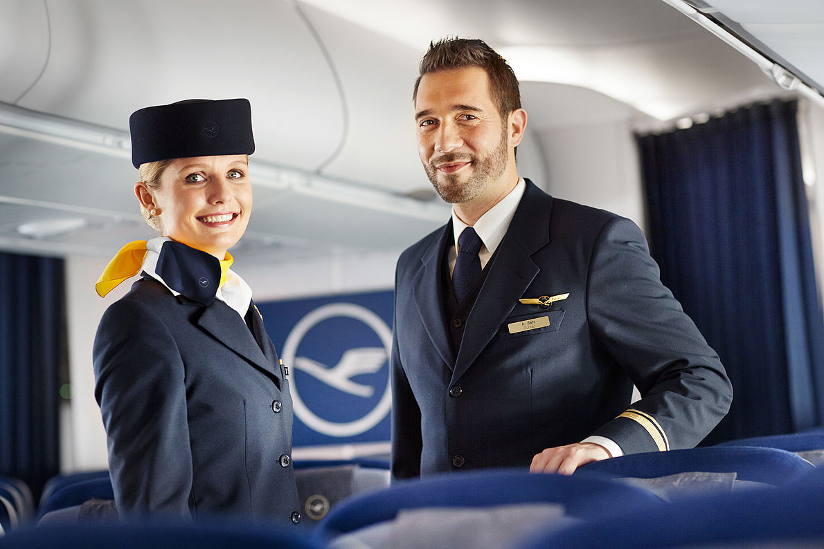 Lufthansa เปลี่ยนโลโก้ใหม่ ใช้รูปนกกระสาเหมือนเดิม แต่ตัดสีเหลืองออก |  2Baht Travel